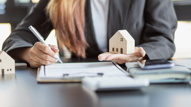 5 Essential Questions to Ask a Sydney Buyer Agent before Signing an Agreement 